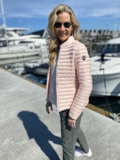 Colmar Women's Sporty Dunjakke - Dame - May (lyserød) -BUB Snow Butik colmar womens sporty dunjakke dame may lyseroed 580x773p 4