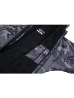 Advance Long Sleeve Surf Poncho | Voksne | Black Camo/Black -BUB Snow Butik dryrobe advance long sleeve surf poncho voksne black camoblack 580x773p 5
