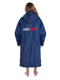 Kid's Advance Long Sleeve Surf Poncho | Børn | Navy/Grey -BUB Snow Butik dryrobe kids advance long sleeve surf poncho boern navygrey 580x773p 2