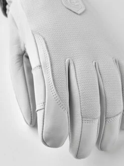 BUB Snow Butik -BUB Snow Butik hestra army leather patrol female 5 finger skihandsker dame ivory 580x773p 1