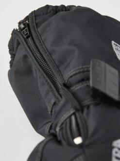 Hestra Baby Zip Long Vante - Børn - Black 9 Hestra Baby Zip Long Vante - Børn - Black -BUB Snow Butik hestra baby zip long vante boern black 580x773p 2