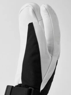 Hestra Heli Ski Female 3-Finger Skihandsker - Dame - Black/Off White -BUB Snow Butik hestra heli ski female 3 finger skihandsker dame blackoff white 580x773p 2