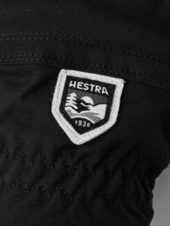 Hestra Heli Ski Female 5-finger Skihandsker - Dame - Black/Off White 11 Hestra Heli Ski Female 5-finger Skihandsker - Dame - Black/Off White -BUB Snow Butik hestra heli ski female 5 finger skihandsker dame blackoff white 580x773p 2