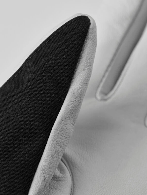 Hestra Heli Ski Female 5-finger Skihandsker - Dame - Black/Off White 8 Hestra Heli Ski Female 5-finger Skihandsker - Dame - Black/Off White - Billede 6