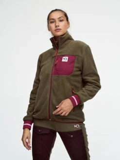 Kari Traa Women's Røthe Midlayer/Trøje - Dame - Murk (grøn) -BUB Snow Butik kari traa womens roethe midlayertroeje dame murk groen 580x773p 2