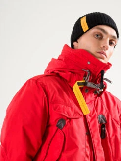 PARAJUMPERS Nest Hat Strikhue I Merinould - Unisex - Sycamore (mørkegrøn) -BUB Snow Butik parajumpers nest hat strikhue i merinould unisex sycamore moerkegroen 580x773p 1