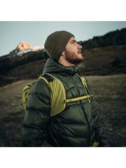 Salomon Logo Unisex Beanie Strikhue | Grape/Night Sky (lilla) -BUB Snow Butik salomon logo unisex beanie strikhue grapenight sky lilla 580x773p 2